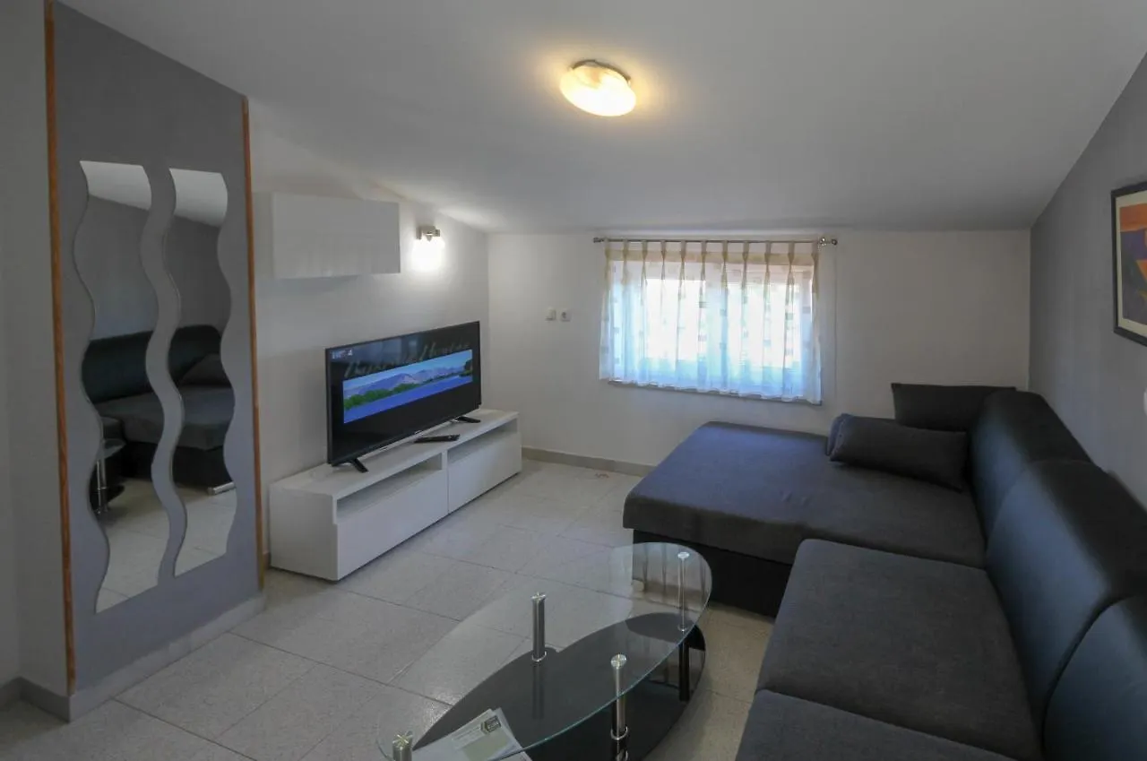 Apartments Borghese Póla